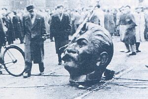  Будапешт 1956. Поверженный памятник Сталину 