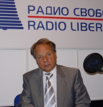  Олег Попцов 